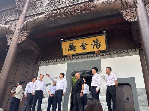 广东省人大党组领导调研鸿业家具鸿园文旅项目，聚焦法治保障贡献人大力量
